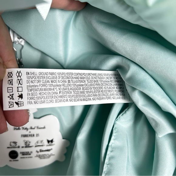 Forever 21 x Hello Kitty Quilted Mini Skirt Aqua iridescent NEW! SZXL - Picture 9 of 11